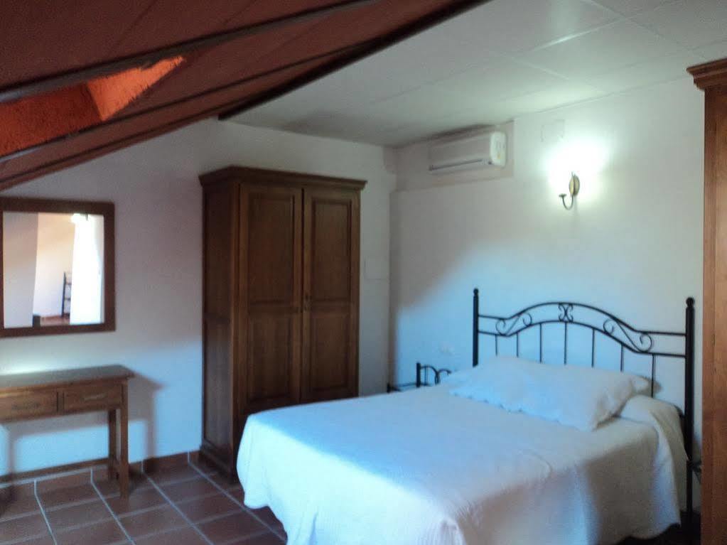 Hotel San Julian Burunchel Екстер'єр фото